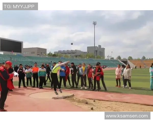 赵芳专访：从绿茵场到人生舞台的足球旅程回顾与展望